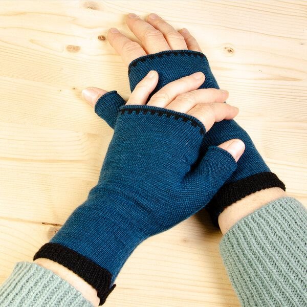 LANARTO slow fashion Pulswärmer mit kurzem Bündchen einfarbig gestrickt aus mulesingfreier Merinowolle