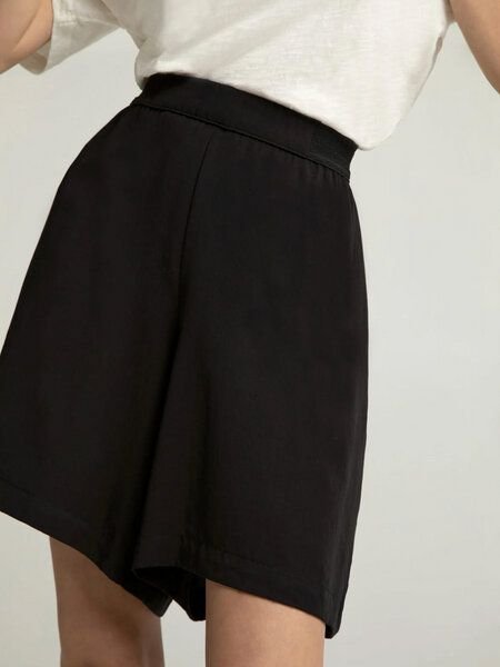 Lovjoi Damen Shorts FELIPPA aus Tencel