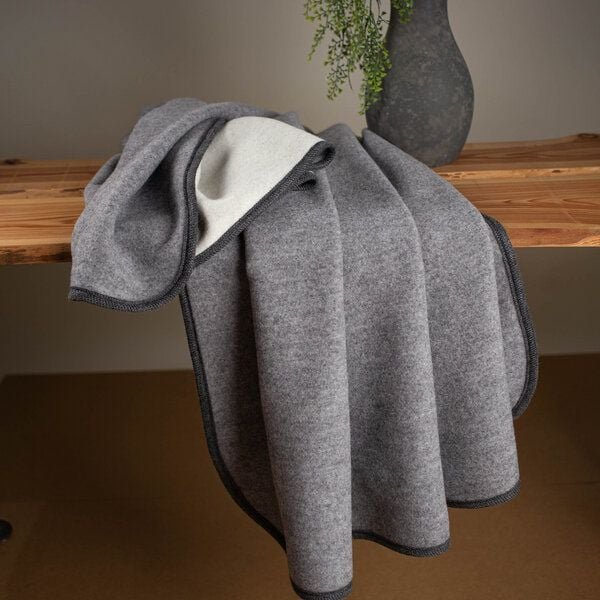 nahtur-design Wolldecke "limited edition" - grau-beige, 100% Flauschloden