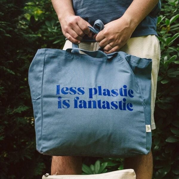 OMOM Stofftasche | Shopper aus Bio-Baumwolle LESS PLASTIC IS FANTASTIC