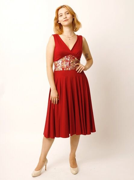 Thumbnail - Peaces.bio - handbedruckte Biomode Tanzkleid Buchenzauber in Rot