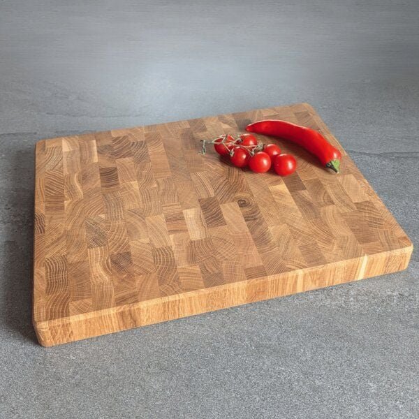 Baumkrone Schneidebrett aus Eichenholz (30 x 40 cm)