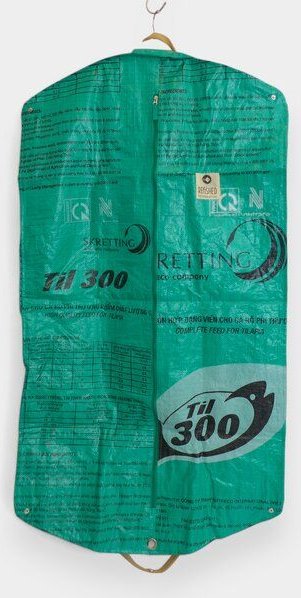 REFISHED fair fashion Kleidersack 'SUIT BAG' - upcycelte Fischfuttersäcke