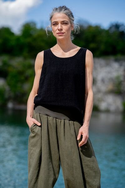 Top Katania – Lockeres mit einfacher Form – Breite Schulterträger – Rundhalsausschnitt – Viscose mit Leinen – 100% in de...