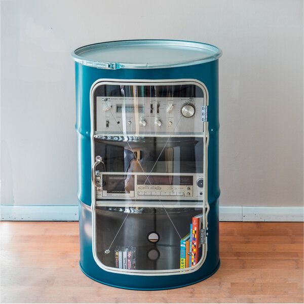 Lockengelöt HiFi Vitrine aus einem Hamburger Ölfass