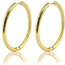 Creolen mit Struktur von Elektropulli in verschiedenen Größen