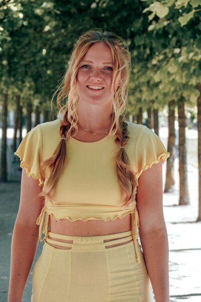 Vivien Joy Farrah Crop T-shirt mit Schmetterlingsärmel