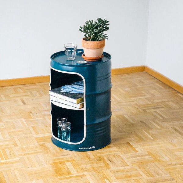 Lockengelöt Nachttisch/Couchtisch aus einem kleinen Ölfass