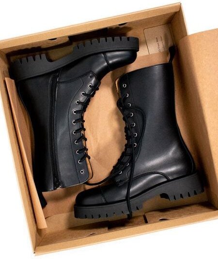Will's Vegan Shop Track Sole 10 Eye Stiefel Damen
