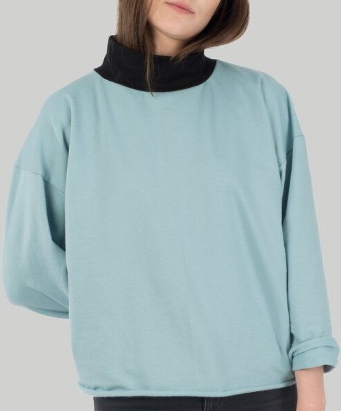 KOLO Berlin Kragenpullover Lil aus Bio-Baumwolle - schwarz / frost - unisex