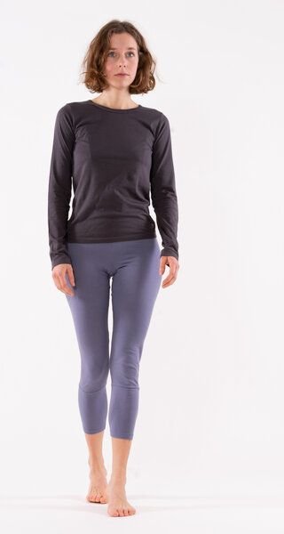 YOIQI Einfarbiges Langarmshirt aus biologischer Baumwolle lässiger taillierter Schnitt