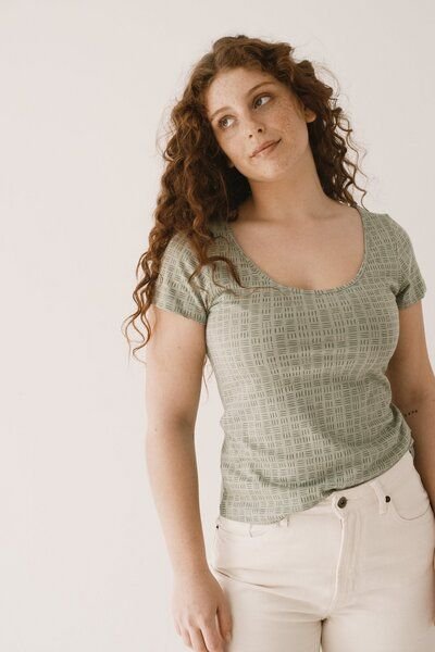 TIRALAHILACHA Hilda short sleeved T-shirt in green wicker