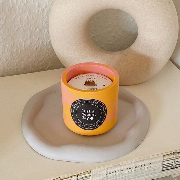 Just a decent day Nachfüllbare Duftkerze - Handmade - Sojawachs