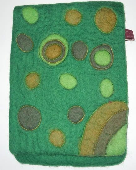 short'n'pietz E-book-Tasche handgefilzt