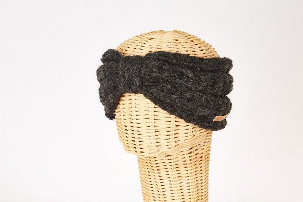 short'n'pietz Schurwollstirnband in Rippstrick mit Knoten, handgestrickt