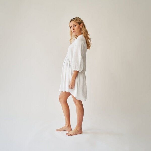 The Mama Set Leinen-Hemd-Kleid „The Linen Shirt Dress“ Leichtes, fließendes Leinenkleid für Schwangerschaft & Stillzeit