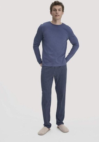 hessnatur Langarm-Schlafshirt aus reiner Bio-Baumwolle