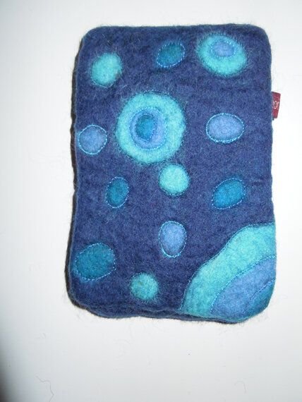 short'n'pietz Handyhülle handgefilzt aus 100% Schafswolle