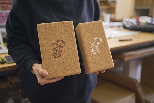 ReYoga ReBlock BIG - extragroßer Yoga Block aus recyceltem Kork
