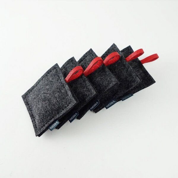 matilda k. manufaktur 5 Duftkissen aus Wollfilz und Leder mit Lavendel gefüllt 'smilla'