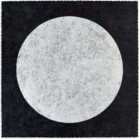 Veskor Cassiopeia CENTRAL MOON Linoldruck | 22 × 22 cm | Silber auf Schwarz
