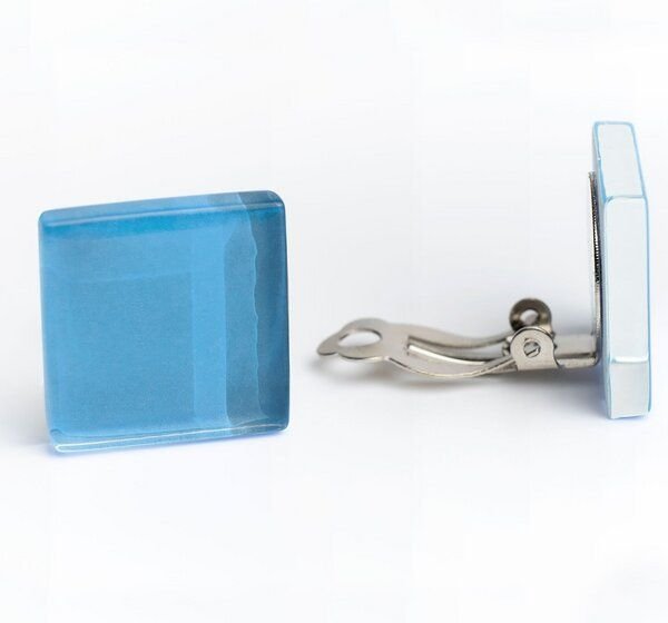 ALEXASCHA Auffällige Statement Ohrclips aus Glas | PUREFORM