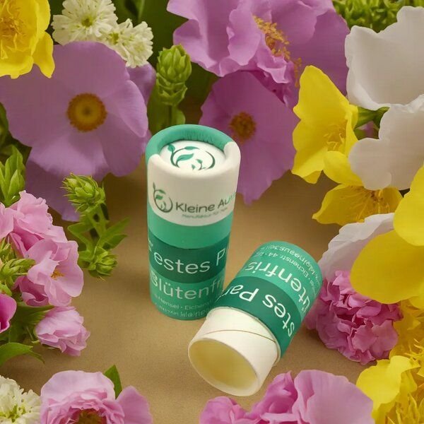 Kleine Auszeit Manufaktur Festes Parfüm Blütenfrische in der Papierhülse