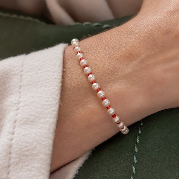 juni Perlenarmband "Faye" mit verstellbarer Schiebeperle aus recyceltem Gold oder Silber