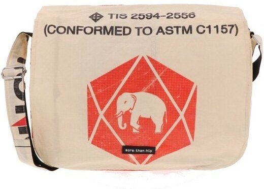 MoreThanHip Handtasche aus recycelten Zement- oder Tierfuttersäcken Qinisa