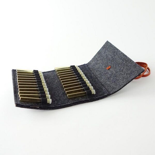 matilda k. manufaktur Taschenapotheke für homöopathische Globuli aus Filz anthrazit mit 24 leeren Gläschen 'samuel'