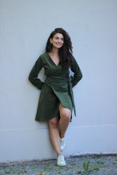 ManduTrap Herbstkleid aus Bio-Baumwolle – Nachhaltiges Wickelkleid aus Cord – Winterkleidkleid