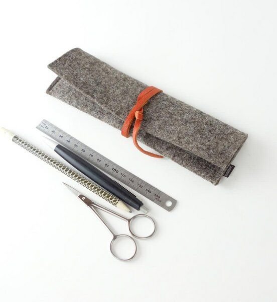 matilda k. manufaktur stiftemäppchen schlampermäppchen federmäppchen 'leonore' aus Wollfilz braun