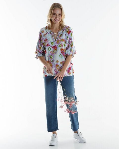 Thumbnail - Alma & Lovis Legere Bluse mit Blütenprint auf EcoVero | Flower Blouse