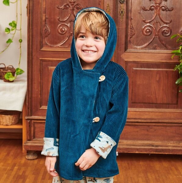 Thumbnail - Cheeky Apple Bio-Wendejäckchen "Cordnicki Water by Night|Crocs on Wheels"