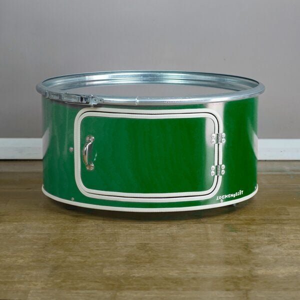 Lockengelöt Little Bob mit Tür - Couchtisch aus einem Hamburger Ölfass