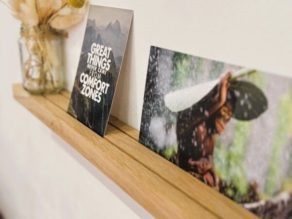 Portia by Callidus Designs Eichenleiste, Regal für Postkarten, Fotos und Bilder