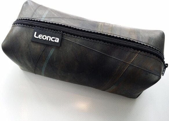 Leonca Kulturbeutel aus Traktorschlauch in 2 Größen