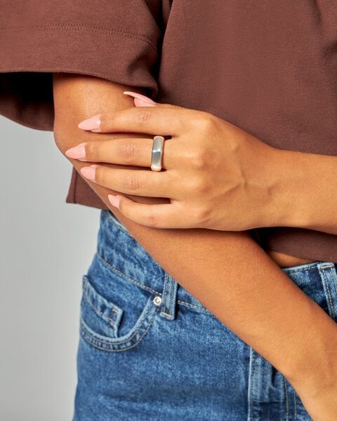 Thumbnail - noemvri fashion label Kissenring Abby silber