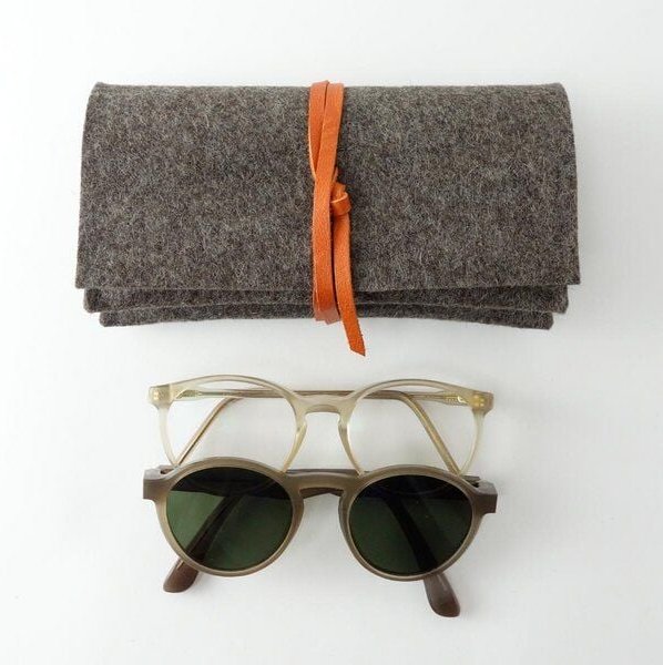 matilda k. manufaktur Brillenetui aus Wollfilz für 2 Brillen 'doppelte auguste'