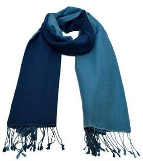 Frida Feeling Schal (70% Wolle / 30% Seide) mit farbigem Verlauf