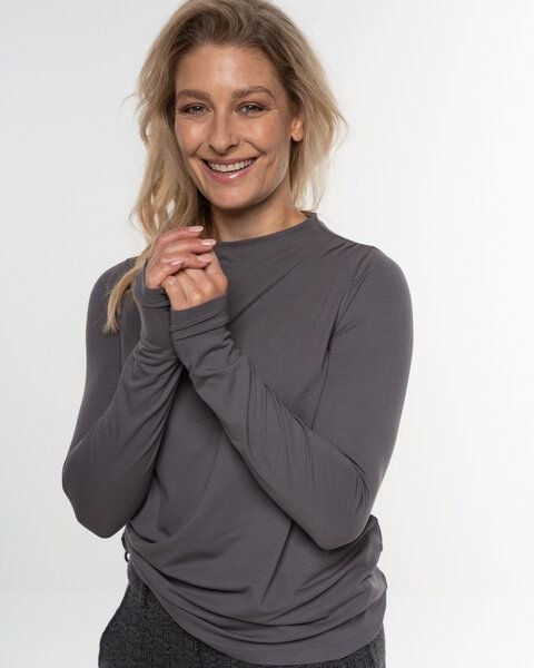 Alma & Lovis Stylisches Langarmshirt aus fließendem EcoVero | Pique Shirt