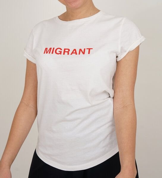 Lena Schokolade Migrant T-Shirt weiss aus Bio-Baumwolle