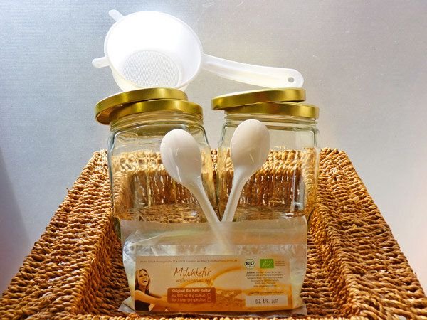 Wellness-Drinks Kefir - Komplettpaket für 1 Liter: Bio Milchkefir mit Zubehör