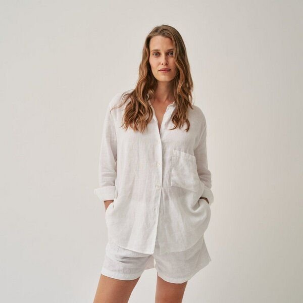The Mama Set Oversized Leinenhemd „The Oversized Linen Shirt“ Leinenhemd für Schwangerschaft & Stillzeit