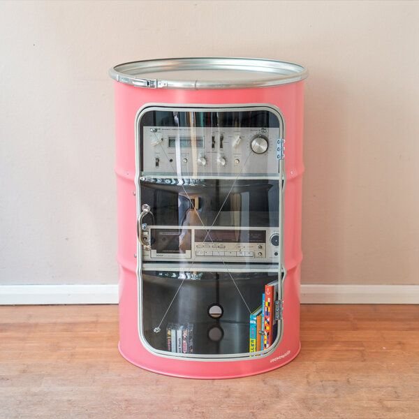 Lockengelöt HiFi Vitrine aus einem Hamburger Ölfass