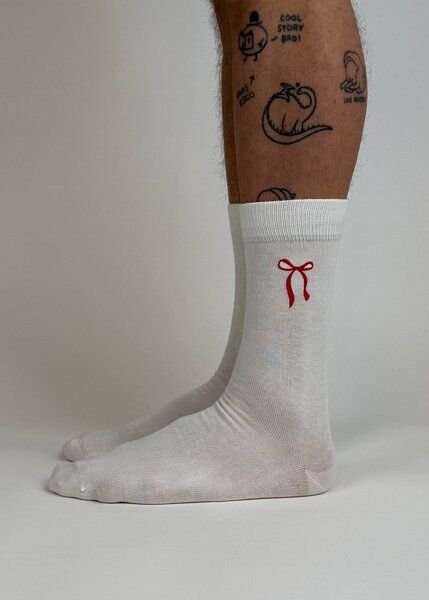 ettics STUDIO sock embroidery bow
