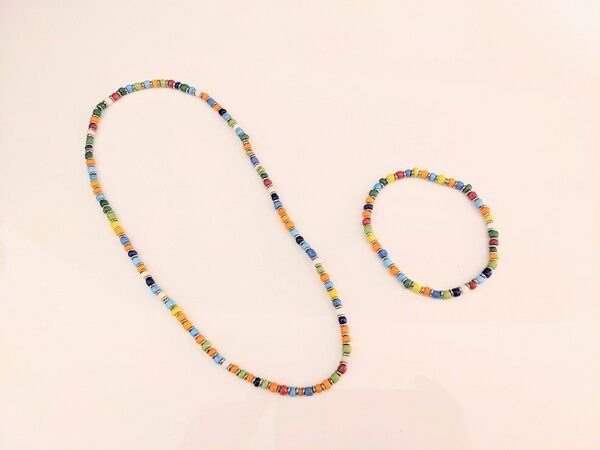 PEARLS OF AFRICA Set: Halskette und Armband aus bunten afrikanischen Glasperlen „MURANO“