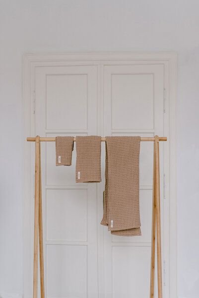 gust. Waffelhandtuch - Badetuch aus Leinen und Bio-Baumwolle – Bath towel - 70x140 cm