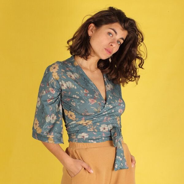 ManduTrap Wickelbluse "Floralia" aus Biobaumwolle kbA mit Blumenmuster