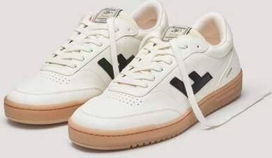 Flamingos' Life Stadion